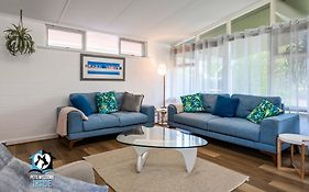Renovated 3Br One Street To Beach